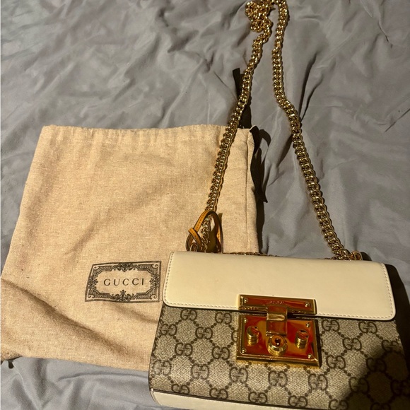 Gucci GG Supreme Padlock Purse in Pristine Condition - Picture 9 of 11